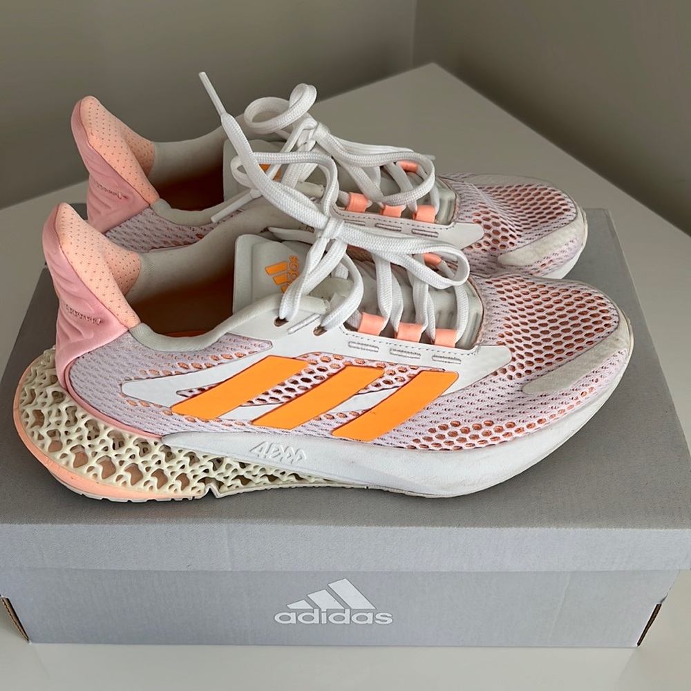LIKE NEW! Adidas 4DFWD Pulse woman Size 6.5
